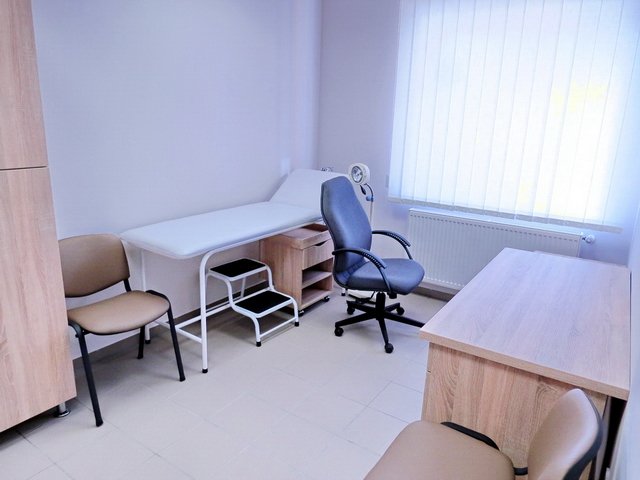 Átadták a felújított felnőtt háziorvosi rendelőt 44